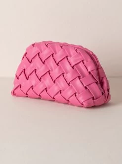 Char Clutch In Pink