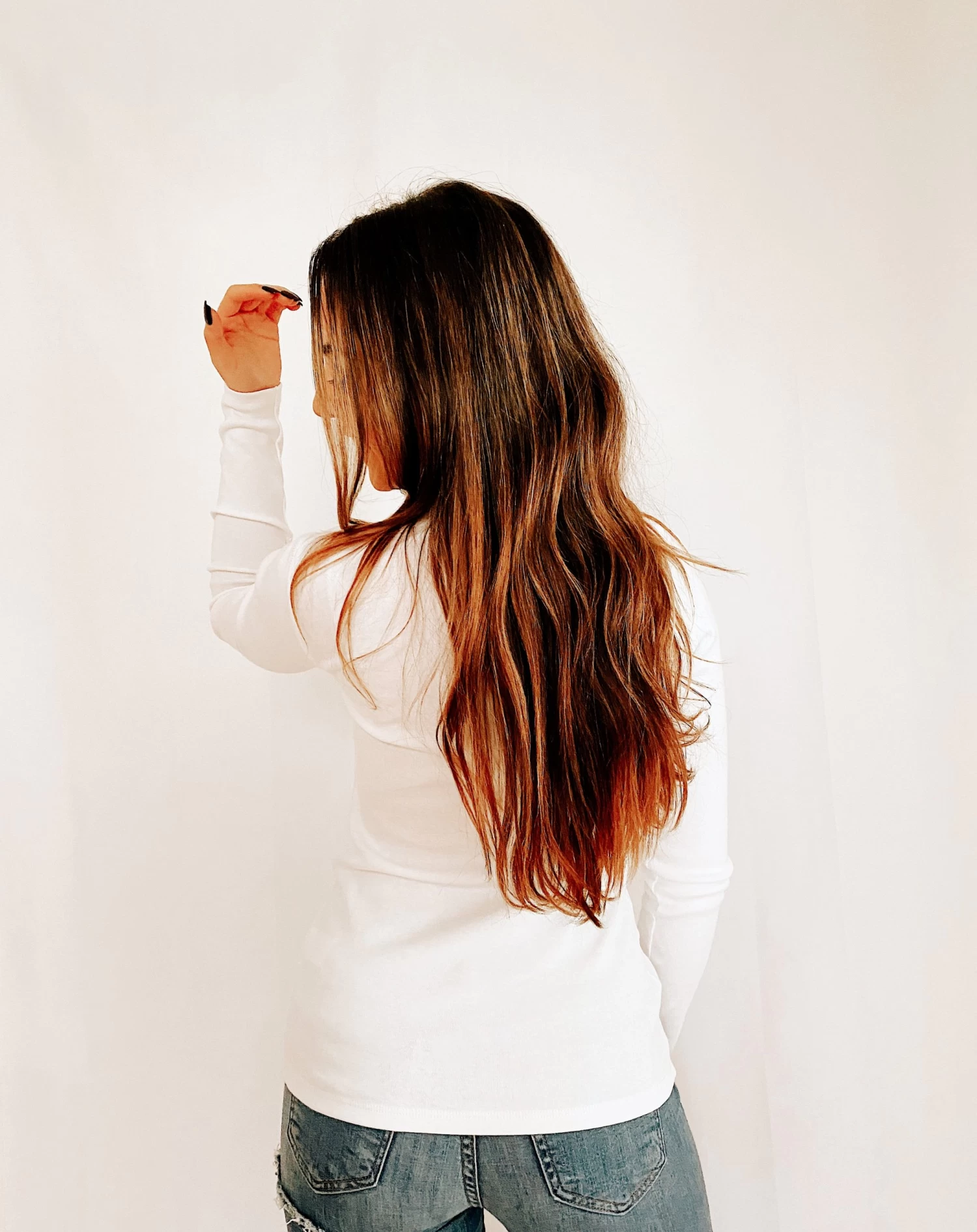 Long Sleeve Turtle Neck Tee In White - Image 5