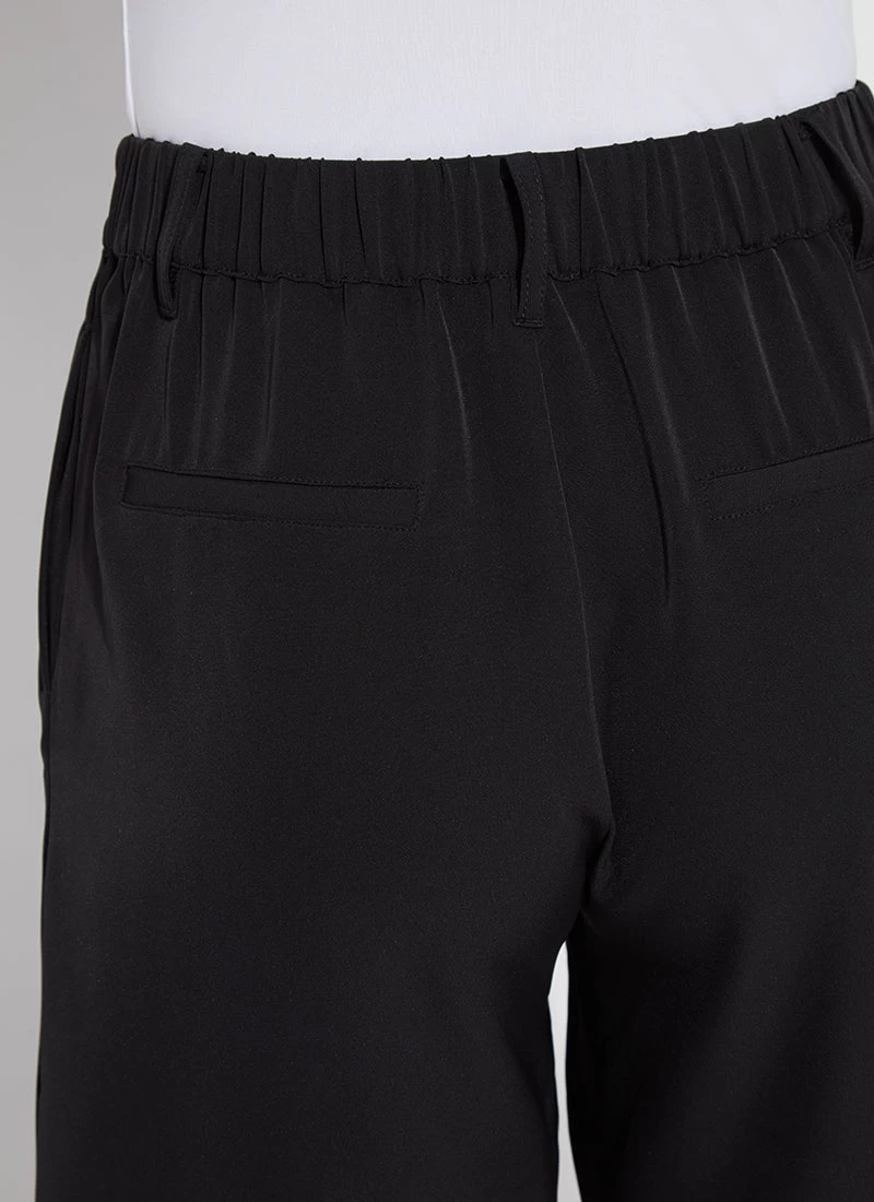 Black Dia Pleated Short - Image 5