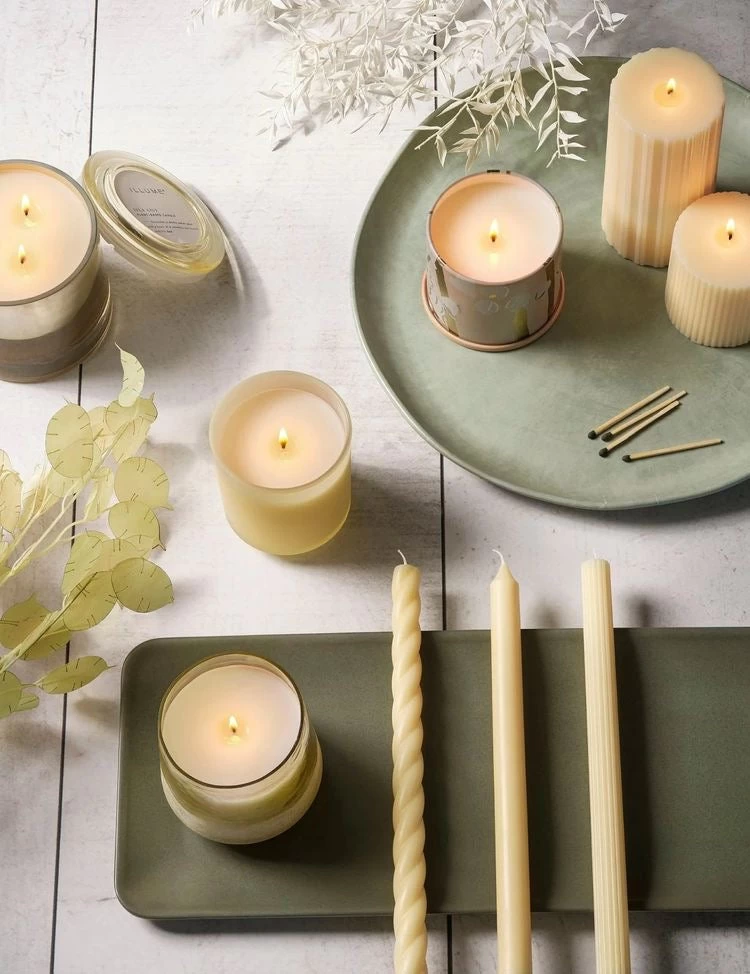 Isla Lily Glass Candle - Image 4