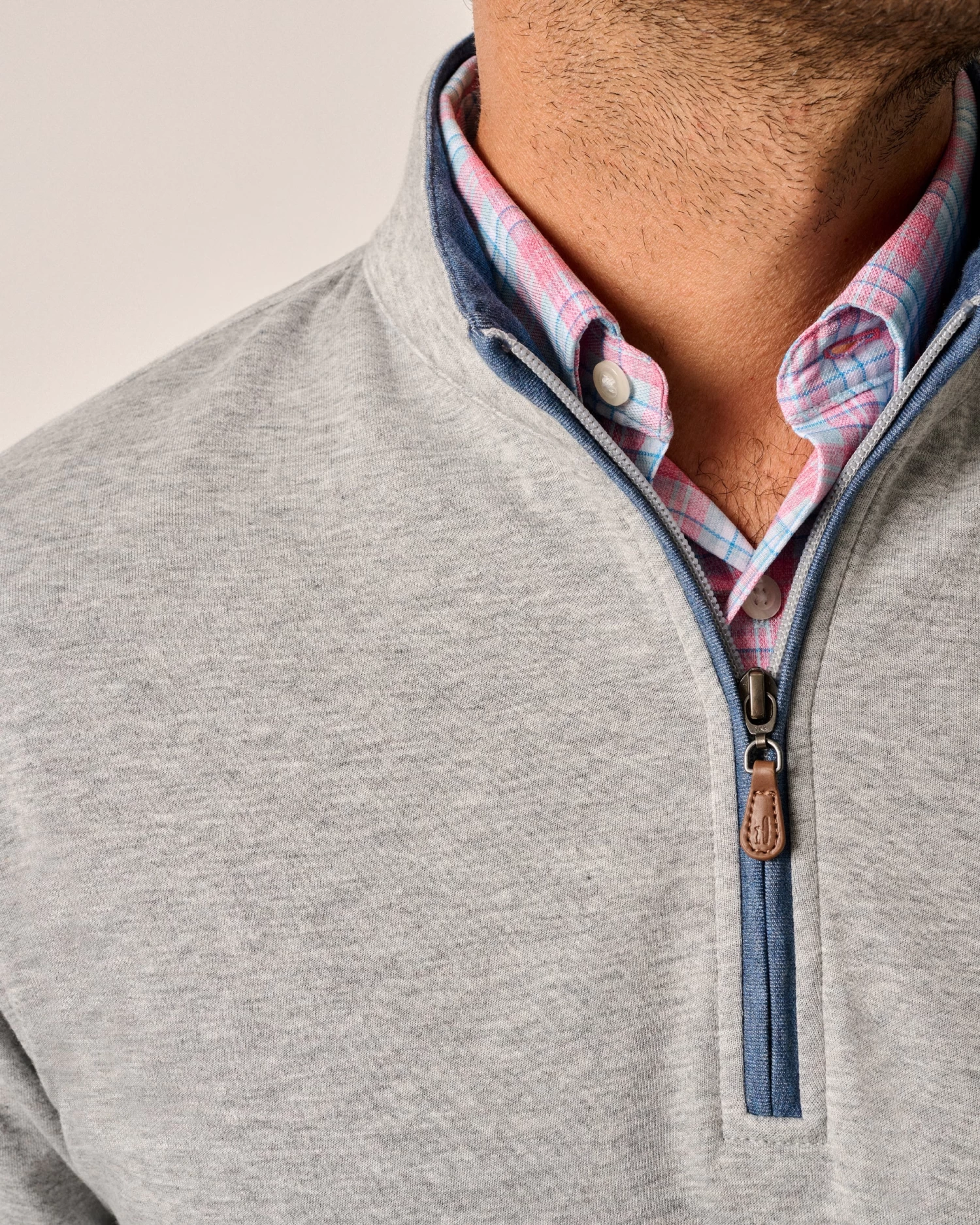 Sully 1/4 Zip Pullover In Light Gray - Image 3