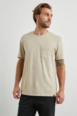 RAILS Johnny Pocket Tee In Desert Sand