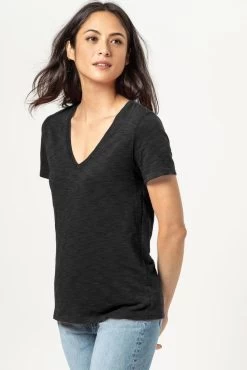 V-Neck Back Seam Tee In Black