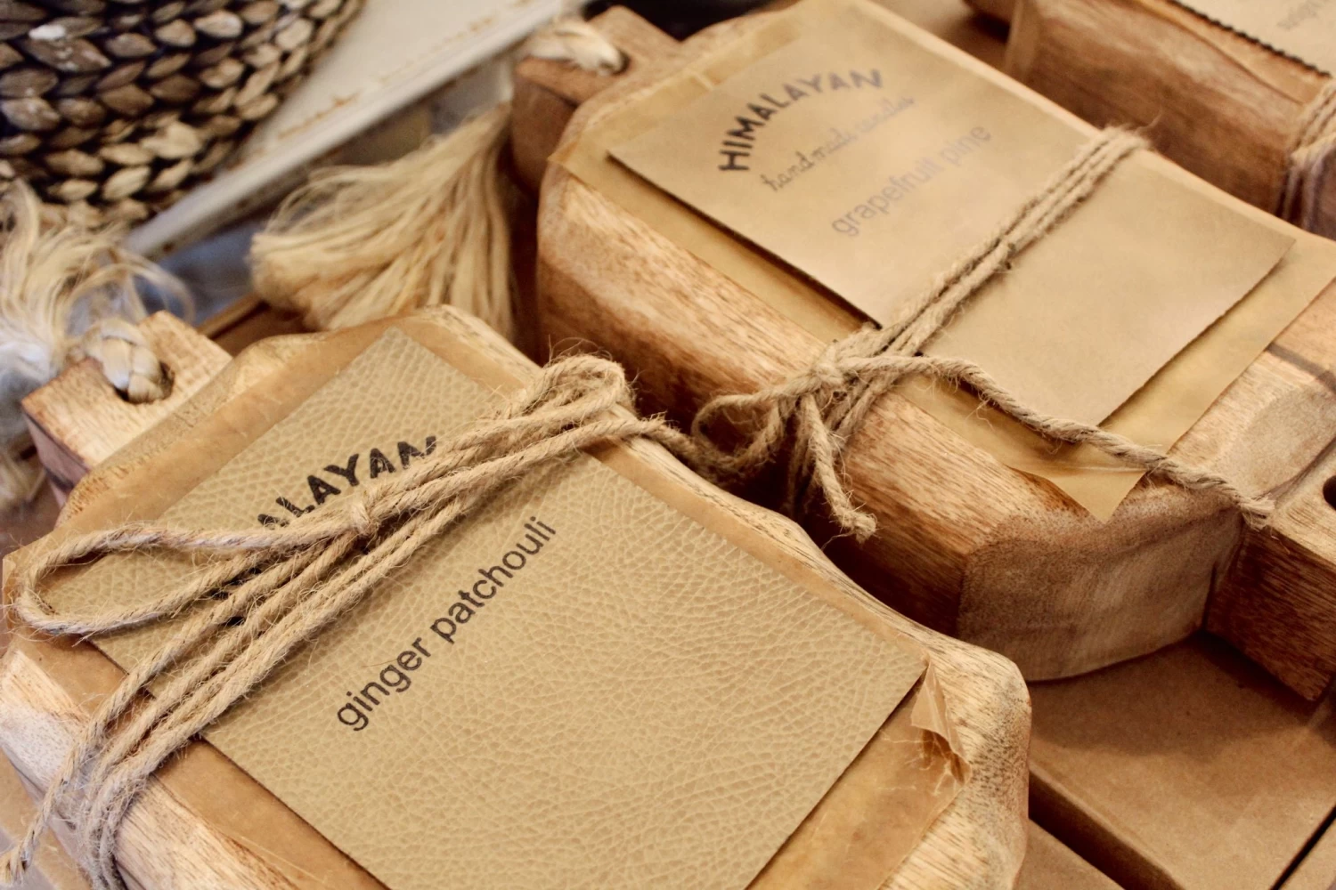 Grapefruit Pine Small Driftwood Candle Tray - Image 5