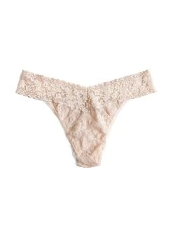 HANKY PANKY Signature Lace Original Thong In Chai